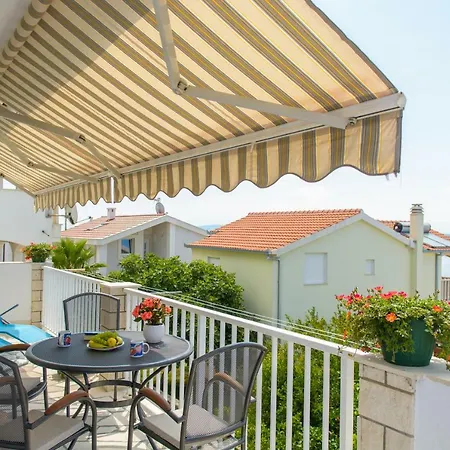 Apartments Klasan Trogir Exterior foto